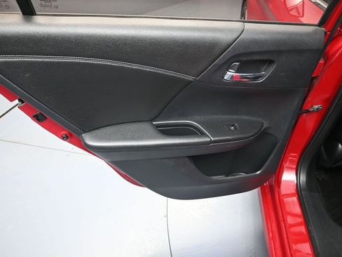 Used 2016 Honda Accord Sport image 25