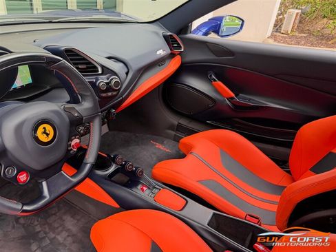 Used 2020 Ferrari 488 Pista Coupe RWD image 16