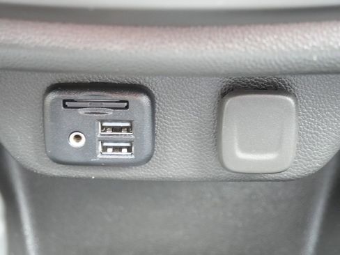 Used 2023 Chevrolet Traverse RS image 46