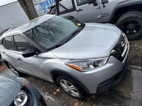 Used 2019 Nissan Kicks S w/ Exterior Electronics Package image 3