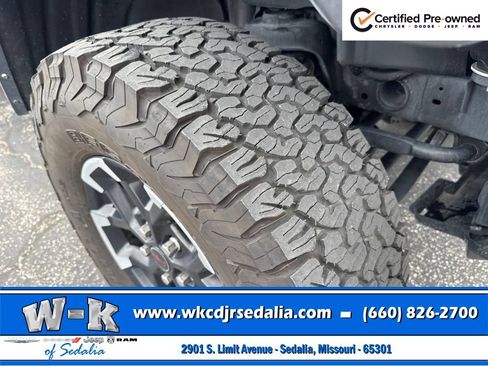 Certified 2025 Jeep Wrangler Unlimited Rubicon AWD/4WD image 4