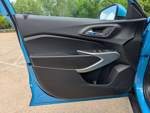 New 2026 Chevrolet Trax LS w/ LS Convenience Package FWD image 12
