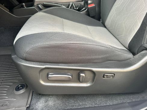 Used 2023 Toyota Tacoma TRD Off-Road image 13