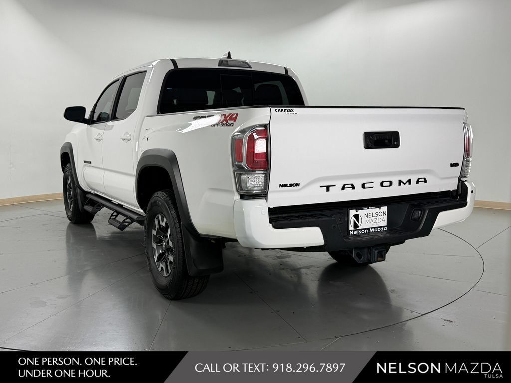 Used 2020 Toyota Tacoma TRD Off-Road w/ TRD Premium Off Road Package AWD/4WD image 8