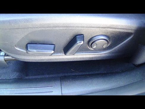 Used 2024 Kia Sorento S image 18