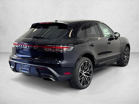 Used 2026 Porsche Macan AWD/4WD image 9
