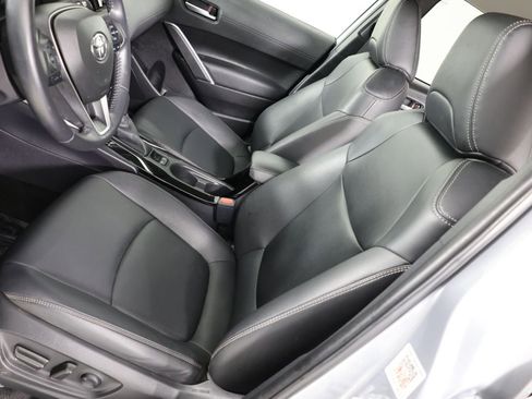 Used 2022 Toyota Corolla Cross XLE FWD image 9