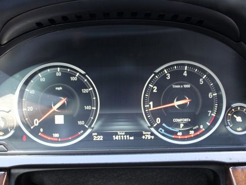 Used 2015 BMW 750Li xDrive image 21