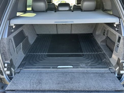 New 2025 Land Rover Range Rover SE image 14