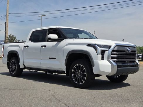 Used 2023 Toyota Tundra Limited AWD/4WD image 7
