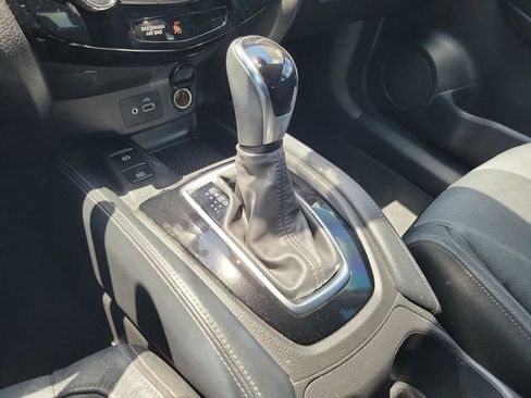 Used 2020 Nissan Rogue Sport SL w/ Premium Package FWD image 28