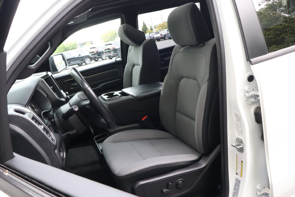 Used 2022 RAM 1500 Big Horn AWD/4WD image 33