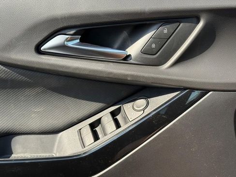 New 2026 Chevrolet Equinox LT image 16