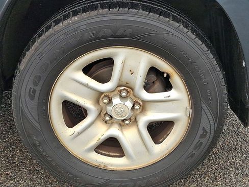 Used 2012 Toyota RAV4 4WD w/ Value Pkg image 9