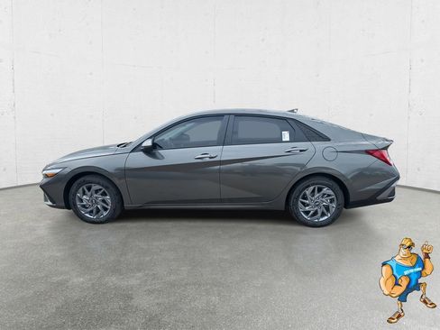 New 2026 Hyundai Elantra Blue image 8