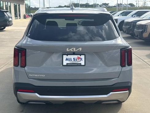 New 2026 Kia Sorento EX FWD image 7