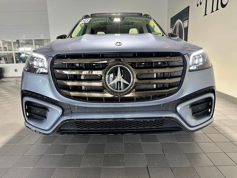 Used 2026 Mercedes-Benz GLS 450 4MATIC image 2