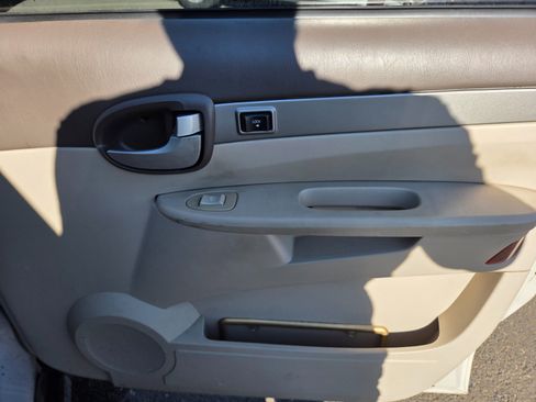 Used 2007 Buick Rendezvous CX image 16