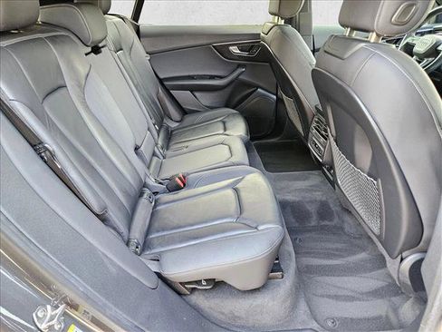Used 2019 Audi Q8 Premium w/ Convenience Package AWD/4WD image 20