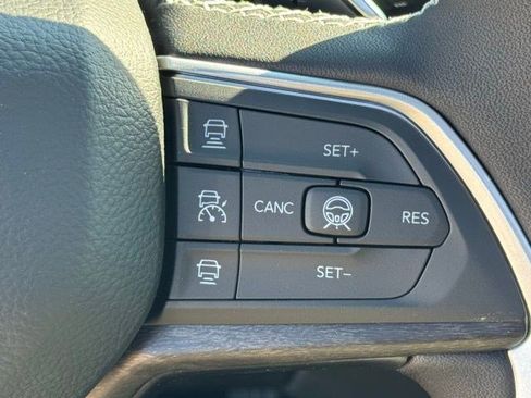 New 2026 Jeep Grand Cherokee L Limited AWD/4WD image 17