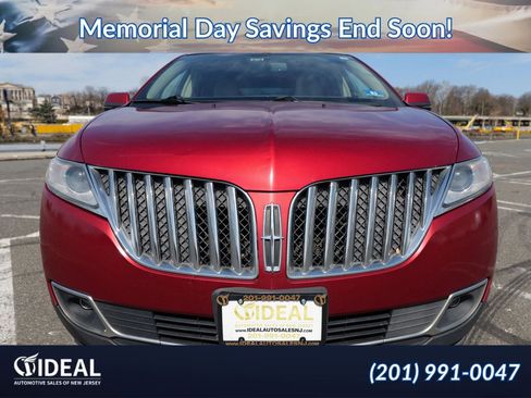 Used 2013 Lincoln MKX AWD image 2