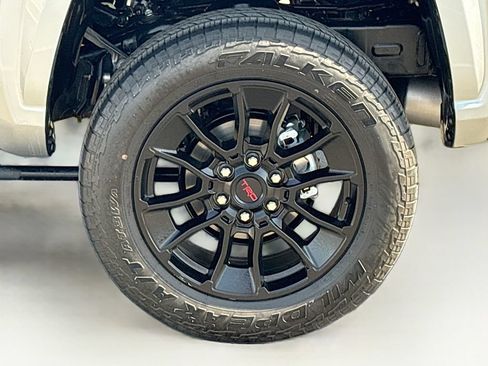 Certified 2026 Toyota Tacoma SR5 AWD/4WD image 30