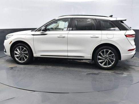 New 2025 Lincoln Corsair Grand Touring image 3