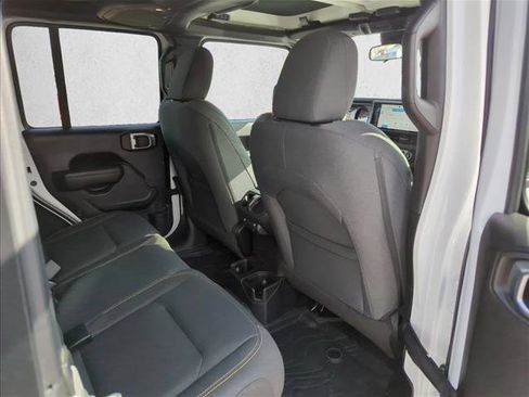 Used 2024 Jeep Wrangler Sport S image 21