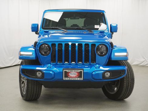 Used 2023 Jeep Wrangler Unlimited Sahara AWD/4WD image 8