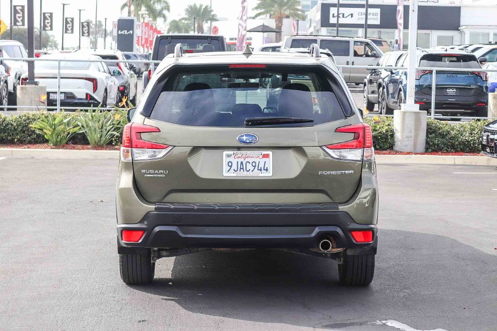 Certified 2023 Subaru Forester Limited AWD/4WD image 6