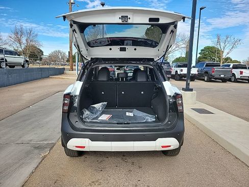 New 2026 Nissan Kicks SR w/ SR Premium Package image 13