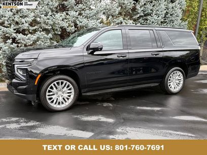 Used 2025 Chevrolet Suburban RST