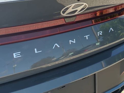 New 2026 Hyundai Elantra SE image 13