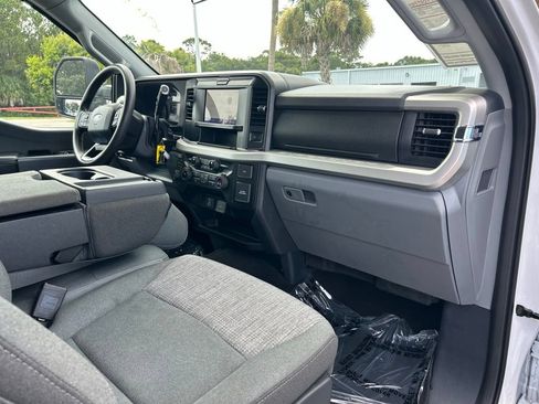 Used 2025 Ford F250 XLT AWD/4WD image 39