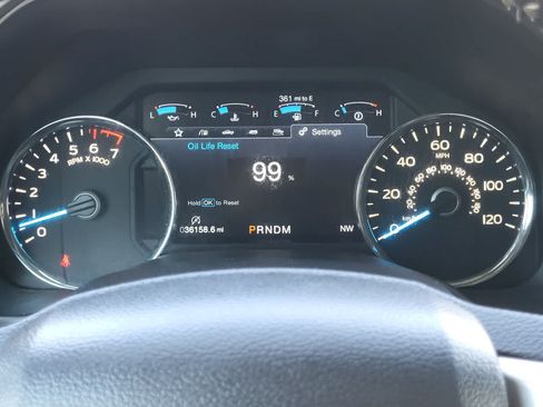 Used 2019 Ford F150 Lariat w/ Equipment Group 502A Luxury AWD/4WD image 17
