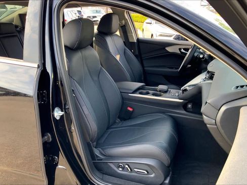 Used 2025 Acura TLX w/ Technology Package image 9