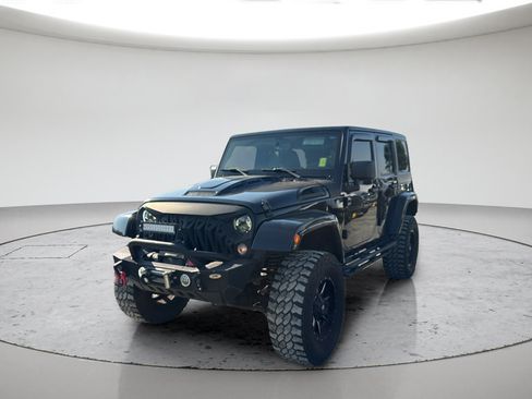 Used 2015 Jeep Wrangler Unlimited Sahara w/ Max Tow Package AWD/4WD image 12