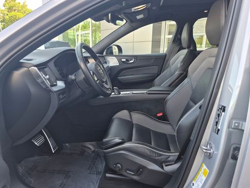 Used 2022 Volvo XC60 T8 R-Design w/ Advanced Package AWD/4WD image 15