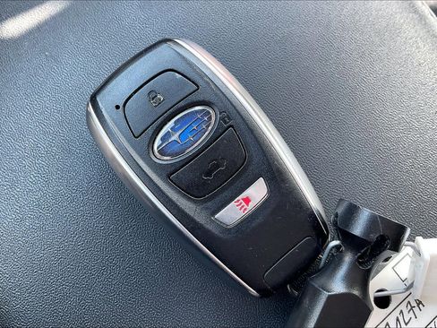 Certified 2024 Subaru Ascent Premium w/ Convenience Package AWD/4WD image 6