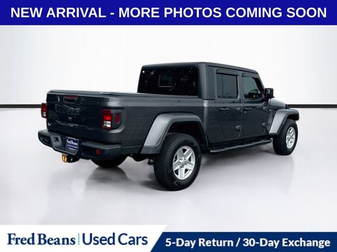 Used 2021 Jeep Gladiator Sport AWD/4WD image 8