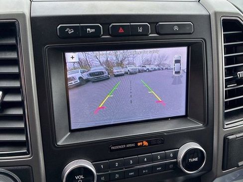 Used 2019 Ford Expedition Max XLT w/ Equipment Group 202A image 8