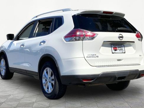 Used 2016 Nissan Rogue SV w/ SV Premium Package image 4