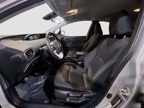 Used 2017 Toyota Prius Prime Plus w/ Carpet Mat Package FWD image 14