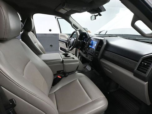 Used 2021 Ford F250 XL w/ Power Equipment Group image 41