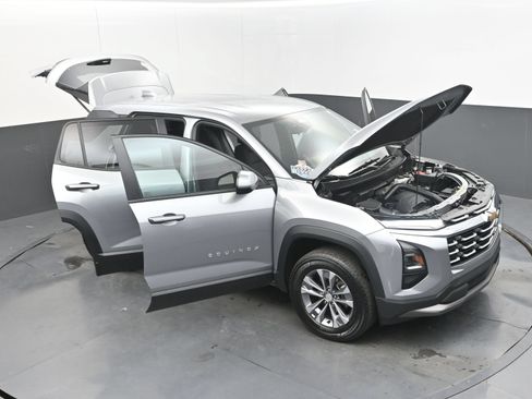Used 2025 Chevrolet Equinox LT FWD image 39