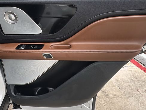 Used 2020 Lincoln Aviator Reserve w/ Equipment Group 201A RWD image 27