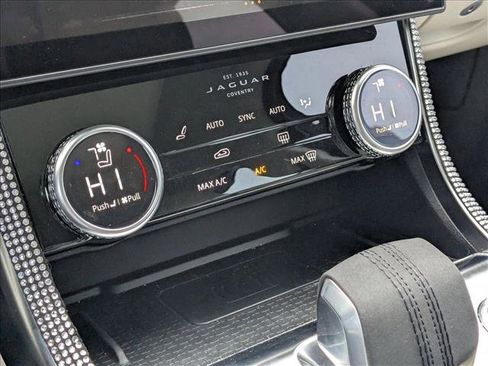 Used 2022 Jaguar XF R-Dynamic SE image 16