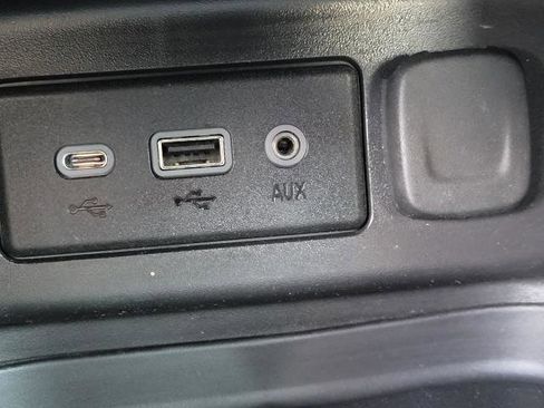 Used 2024 Chevrolet Equinox LT FWD image 19