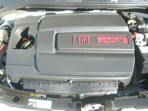 Used 2015 FIAT 500 Sport w/ Comfort/Convenience Group FWD image 12