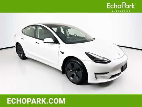 Used 2023 Tesla Model 3 Standard Range image 1